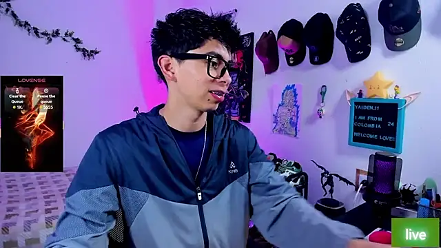 Snapshot of Yaiden_11 chatting on 11.08.25 Yaiden 11 online show from 11.08.25