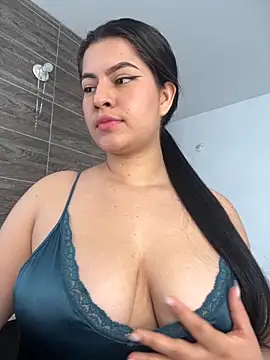 Snapshot of Saanvi21 chatting on 10.24.25 Saanvi21 online show from 10.24.25