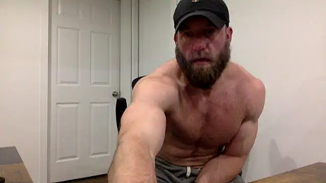 Snapshot of clarkefit chatting on 03.15.25 clarkefit online show from 03.15.25