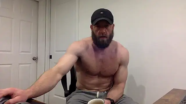 Snapshot of clarkefit chatting on 03.15.25 clarkefit online show from 03.15.25