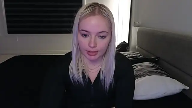 margot robbie7 online show from 11.03.25