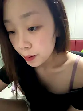 Minnie-66 online show from 10.16.25