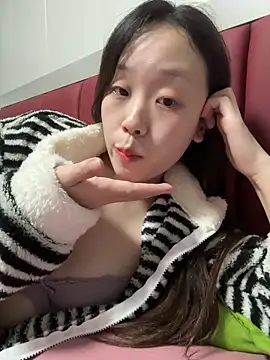 Minnie-66 online show from 10.19.25