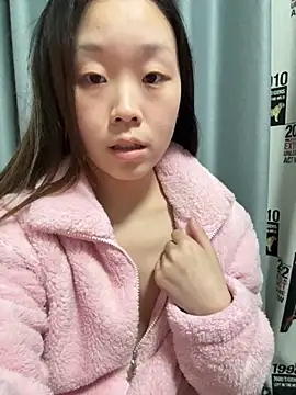 Minnie-66 online show from 10.24.25