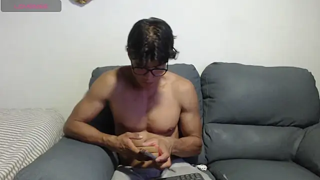 Snapshot of Christian_Musclet4 chatting on 10.24.25 Christian Musclet4 online show from 10.24.25