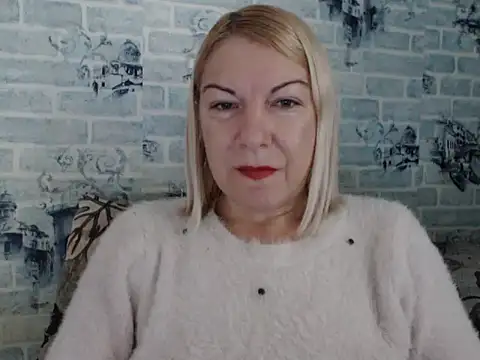 Snapshot of Lillia_Ray chatting on 10.05.25 Lillia Ray online show from 10.05.25