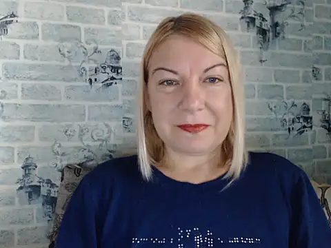 Snapshot of Lillia_Ray chatting on 10.09.25 Lillia Ray online show from 10.09.25