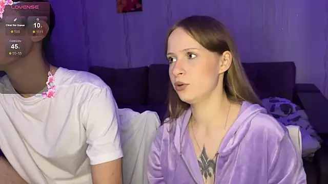 Romanhavesweetydick777 online show from 10.21.25