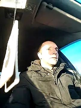 Snapshot of MaksDzubaV chatting on 02.24.26 MaksDzubaV online show from 02.24.26