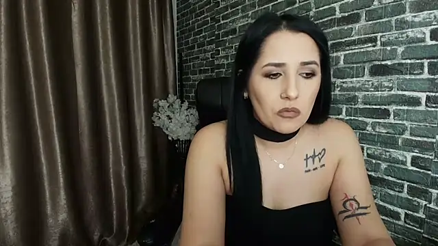 missdyaa online show from 10.16.25