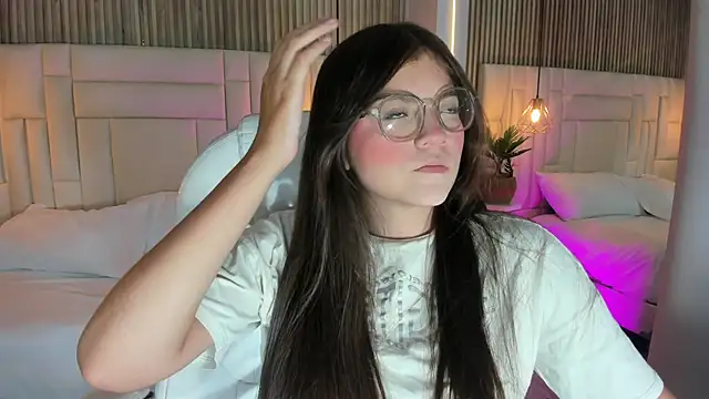 DulceVela  online show from 09.15.25