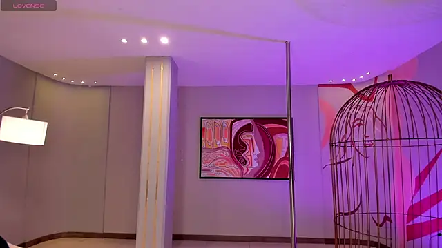 CandaseRussell online show from 09.23.25