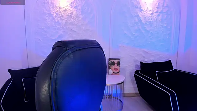 CandaseRussell online show from 10.05.25