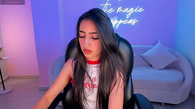 LarisaSmirnov online show from 10.16.25