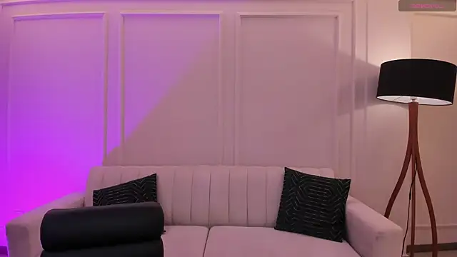 MaiaCollins online show from 09.16.25