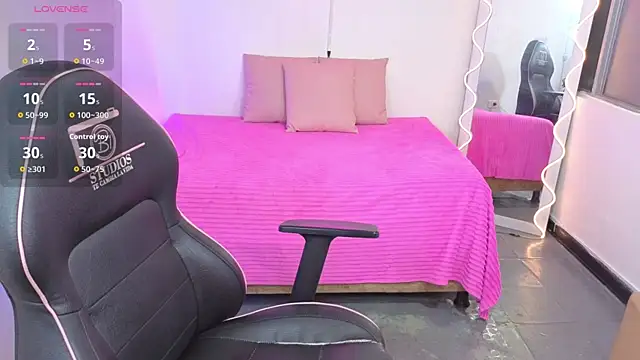 Snapshot of Malory_tay1 chatting on 09.17.25 Malory tay1 online show from 09.17.25