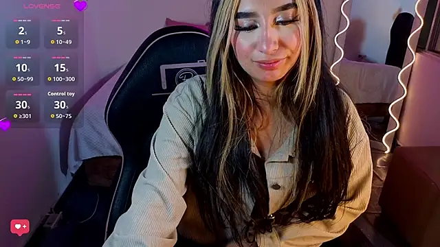 Snapshot of Malory_tay1 chatting on 10.18.25 Malory tay1 online show from 10.18.25