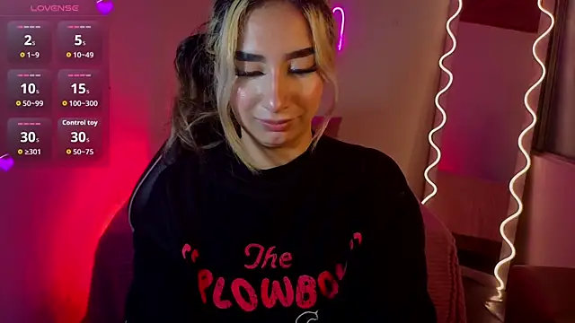 Snapshot of Malory_tay1 chatting on 10.24.25 Malory tay1 online show from 10.24.25