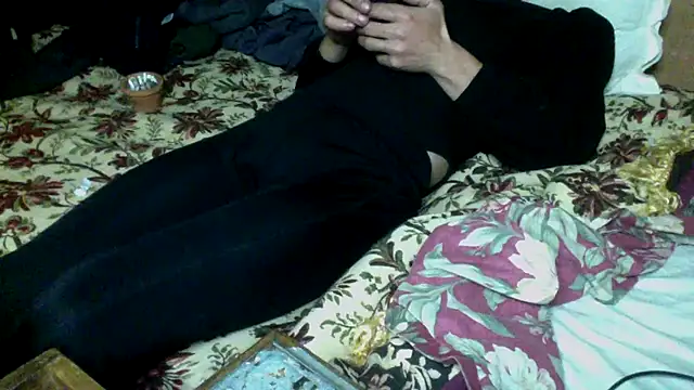 Snapshot of JoaoPinto0 chatting on 11.08.25 JoaoPinto0 online show from 11.08.25