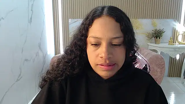 zhara rose s online show from 03.18.25