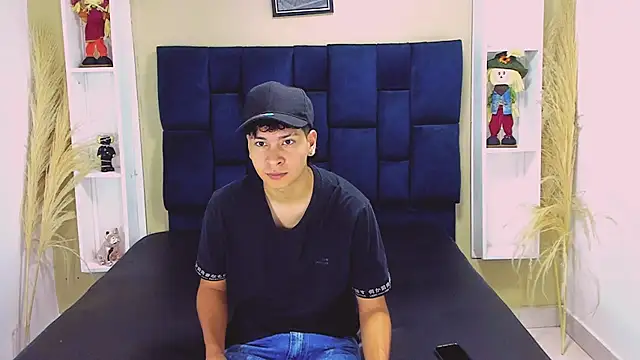 Snapshot of Jhojan_twink chatting on 09.25.25 Jhojan twink online show from 09.25.25