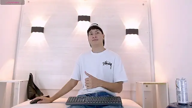 Snapshot of Jhojan_twink chatting on 10.12.25 Jhojan twink online show from 10.12.25