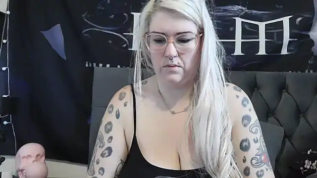 Sizzling Indie36 online show from 10.18.25