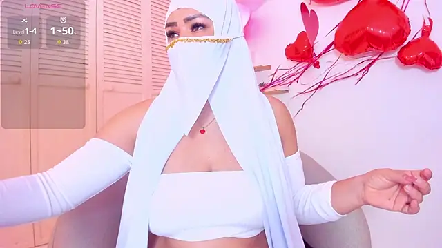 Layla arabelle online show from 02.14.26