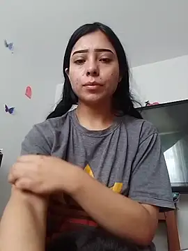 Snapshot of Emilybutterfly1 chatting on 10.24.25 Emilybutterfly1 online show from 10.24.25