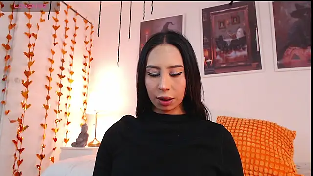 Valen ross  online show from 10.06.25