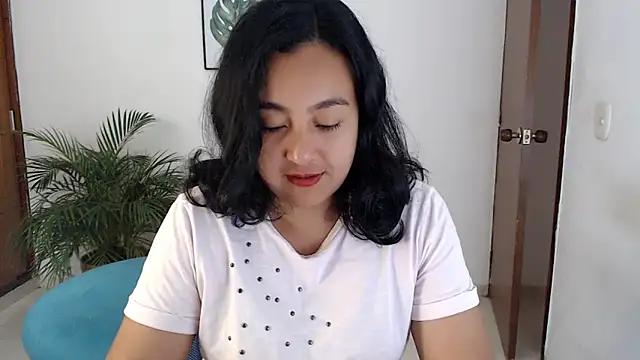 Snapshot of Themagicpotion chatting on 04.20.26 Themagicpotion online show from 04.20.26