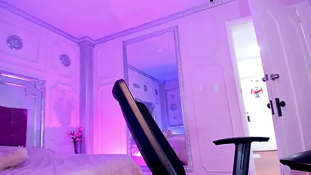 KatianPierce online show from 10.03.25