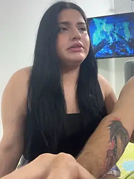 pareja curiosa19 online show from 10.11.25