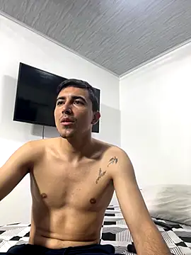 pareja curiosa19 online show from 10.29.25