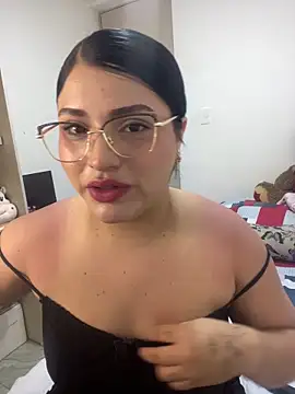 pareja curiosa19 online show from 04.20.26