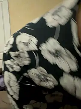 Snapshot of BigRound-Bootayy chatting on 02.12.26 BigRound-Bootayy online show from 02.12.26