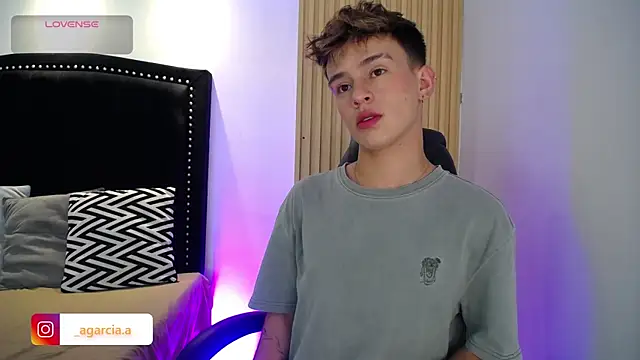 LiamWildx20 online show from 04.16.26