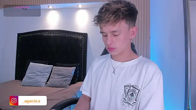 LiamWildx20 online show from 04.17.26