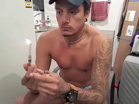 Snapshot of TAIZ69WORLD chatting on 10.30.25 TAIZ69WORLD online show from 10.30.25