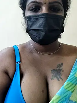 Snapshot of poojaa-rani chatting on 03.20.25 poojaa-rani online show from 03.20.25