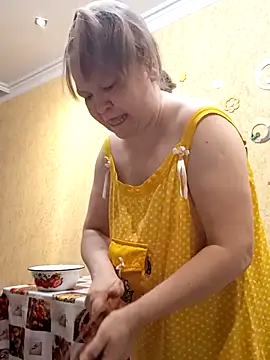 Snapshot of -LOLALEY- chatting on 10.30.25 -LOLALEY- online show from 10.30.25