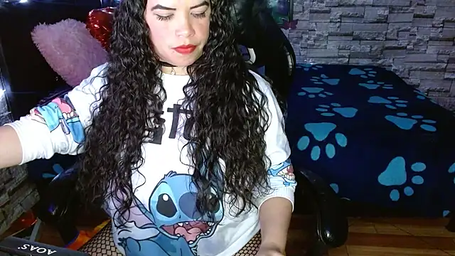 jhulia hill online show from 09.18.25