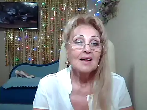 Snapshot of Margo_Sweety chatting on 09.10.25 Margo Sweety online show from 09.10.25