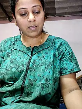 Snapshot of JENNIFERtamil chatting on 02.17.26 JENNIFERtamil online show from 02.17.26