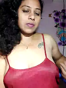 Snapshot of JENNIFERtamil chatting on 02.19.26 JENNIFERtamil online show from 02.19.26