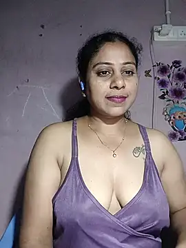 Snapshot of JENNIFERtamil chatting on 06.05.26 JENNIFERtamil online show from 06.05.26