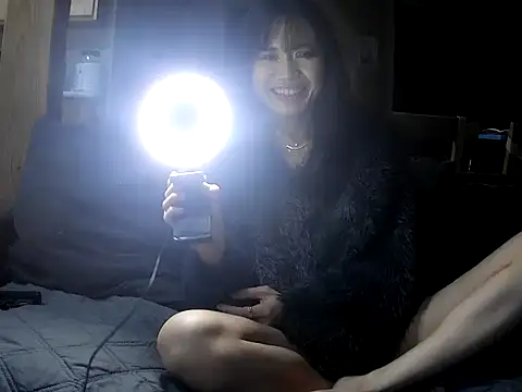 Snapshot of sopia2 chatting on 11.23.25 sopia2 online show from 11.23.25