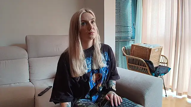 tattoobbgirl online show from 04.11.26