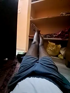 Snapshot of hot_integer chatting on 09.20.25 hot integer online show from 09.20.25