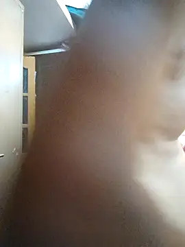 Snapshot of hot_integer chatting on 09.24.25 hot integer online show from 09.24.25